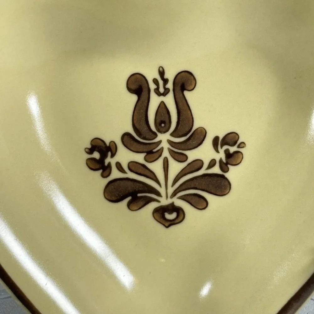 VTG Pfaltzgraff Heart Dish Tan Brown VTG 2004 Village Folk Art Cottagecore Bowl